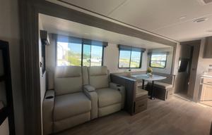 Luxury Beach Getaway | Sleeps 8 | Fully Loaded