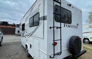 Easy Alaska RV for Couples & First-Timers