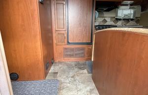 Comfortable RV with Slide-Outs - Jayco Redhawk