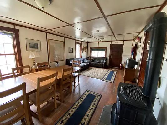 Monture Guard Station Cabin, Loop: 001