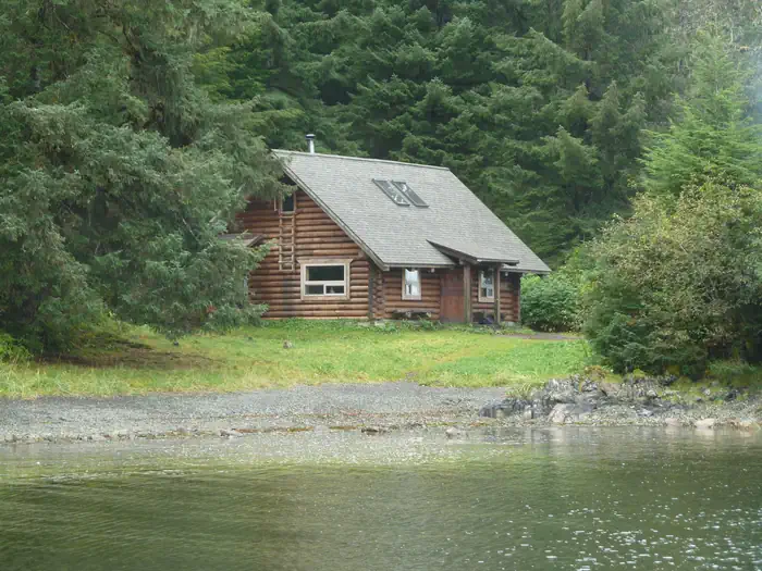 Samsing Cove Cabin