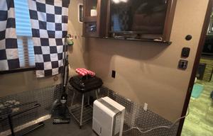 2016 Voltage V3970 RV rental photo 19