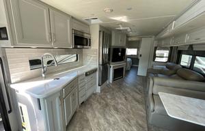 2022 Fleetwood RV Bounder 33C (Brand New)