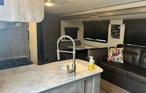 2021 Coachmen Apex Ultra-Lite 289TBSS Bunk House