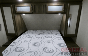 2018 Keystone RV Premier Ultra Lite 34BHPR