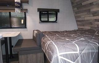 2021 CrossRoads RV Zinger Lite ZR18BH