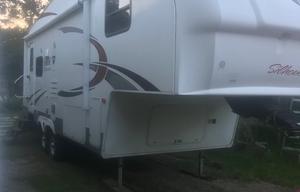 29 ft Sabre silhouette fifth wheel