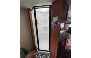 2010 Coachmen Freelander | Clean & Roomy Family RV