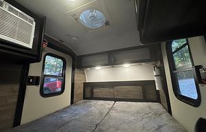 2022 Braxton Creek Bushwhacker 10HD RV rental photo 8
