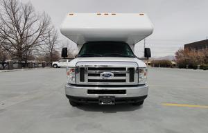 Clean and Cozy 2017 Thor Majestic
