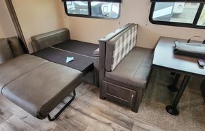 Dual-Suite Retreat Family Bunkhouse 32' Transcend