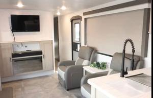 2025 Salem 27RKX RV rental photo 3