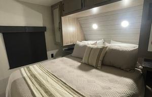 2024 Palomino Puma 32BH2B RV rental photo 5