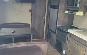 2014 Dutchmen RV Kodiak 200QB Ultimate RV rental photo 3