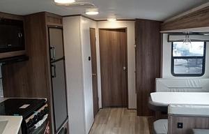 2022 Cruiser Radiance 28QD