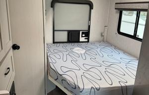 Explore the Country 2023 Coachman Freelander 22 ft