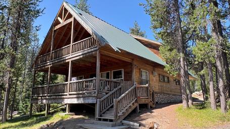 Elk Lake Resort