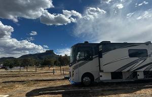 Easy-to-Drive ClassA w/ Surprising Amount of Room