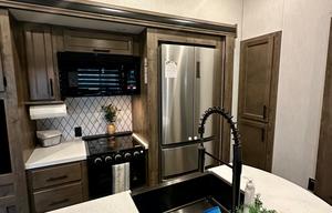 2021 Forest River RV Sabre 38DBQ RV rental photo 18