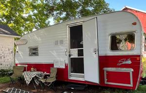 9 Roses Ranch Shasta Getaway