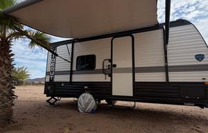 2025 Keystone Hideout - Modern, Cozy & Easy to Tow