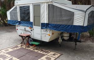 Cozy little Palomino Pony pop-up camper