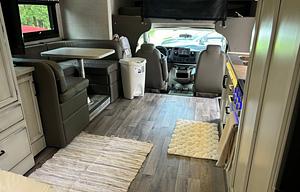2022 Redhawk 24B RV rental photo 5