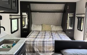 2022 Coachmen RV Freedom Express Ultra Lite 238BHS RV rental photo 1