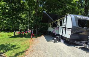Luxury Camper | Theater Seating | Sleeps 4
