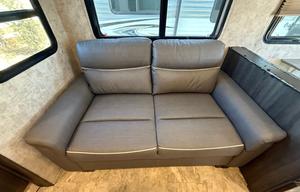 Sleeps 6 - Highland Ridge Light Spacious Trailer