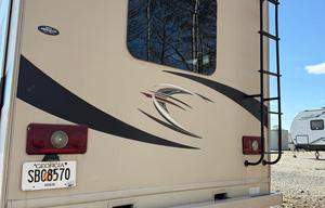 2017 Thor Motor Coach Chateau 31 W RV rental photo 16