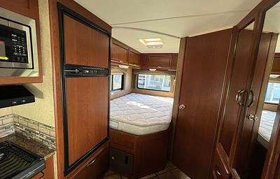 2014 Thor Chateau 22E Motor Coach All Season Ready