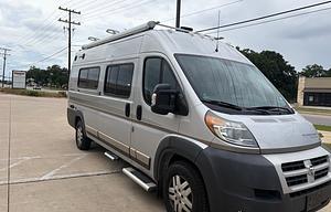 The Cozy Cruiser-Pet Friendly!