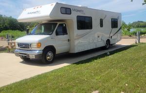 Four Winds Majestic RV