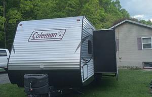 Mojo's 2017 Dutchmen Coleman Lantern Series