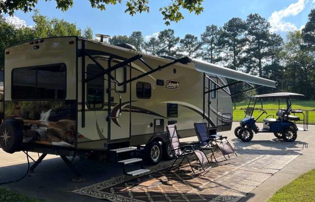 2018 Dutchmen - Coleman Light 2605RL Sleeps 5