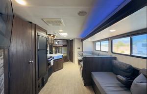 New RV. Sleeps 9! Unlimited Miles! Generator.