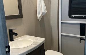 RV Rental, Delivery, & Set up