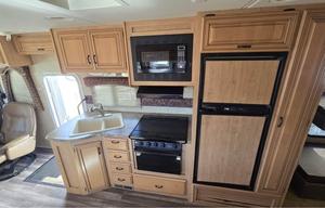 2011 Thor Motor Coach Hurricane 34B