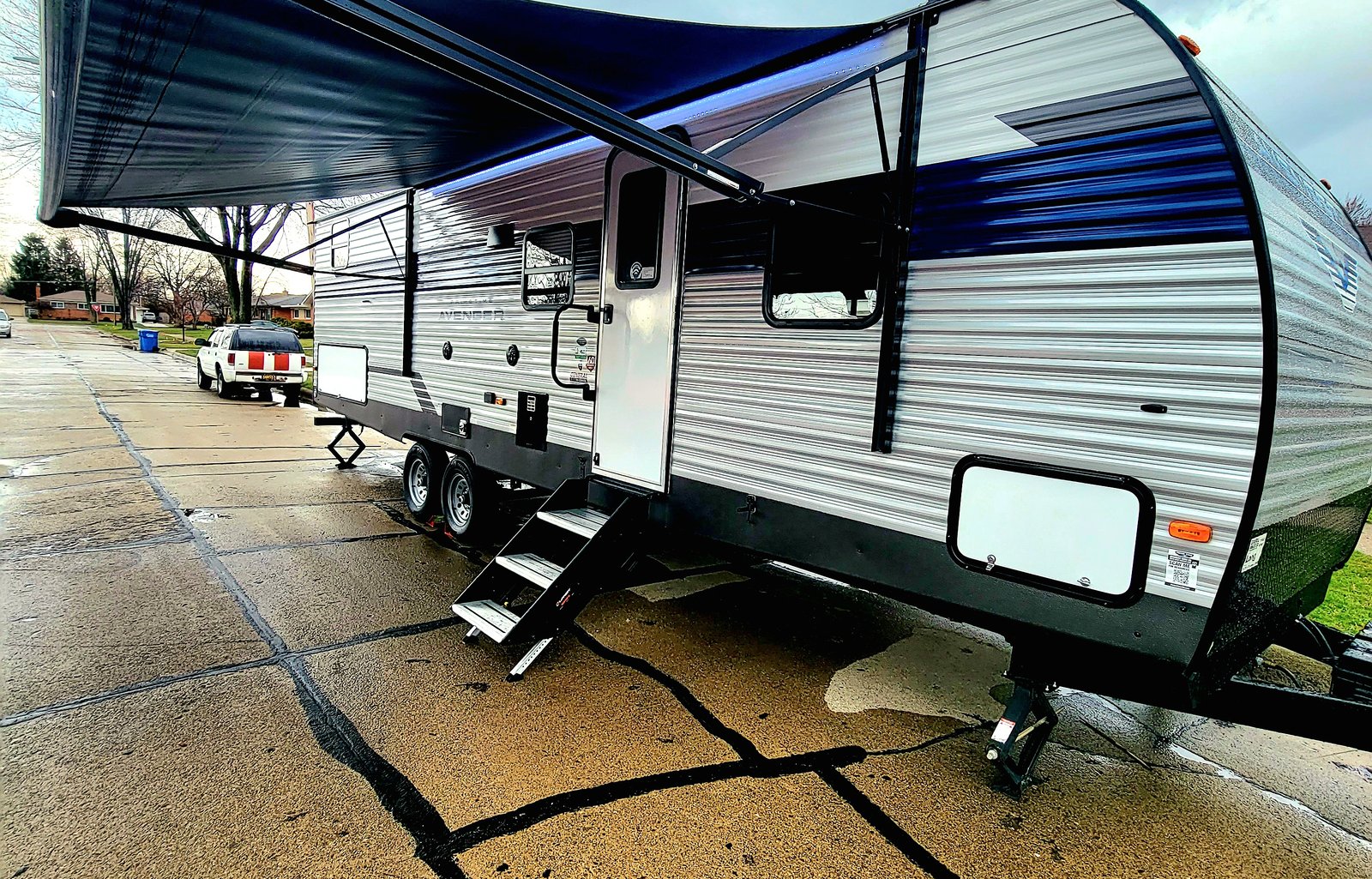 2022 Prime Time RV Avenger 27DBS