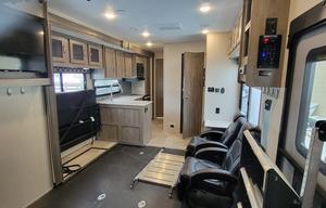 Work and play toyhauler