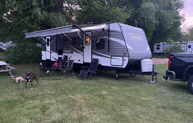 30ft family size getaway/evacuation camper