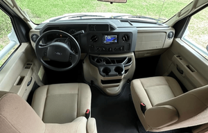 2017 Winnebago Minnie Winnie 31K