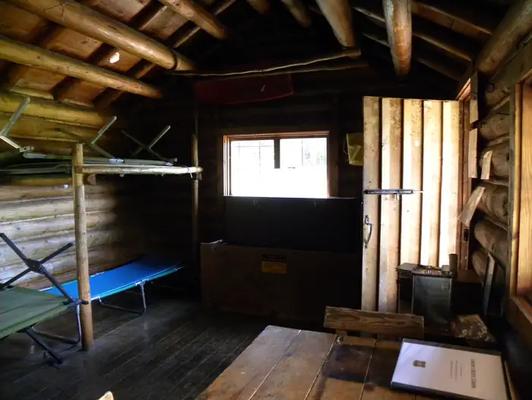 001, Loop: AREA CABIN CREEK CABIN