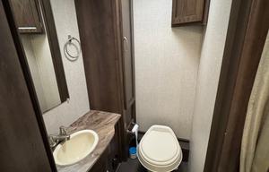 SNACKS-NAPS-MAPS! 2019 Coachmen RV Freelander 27QB