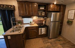 The Frontier – Extended Stay Retreat
