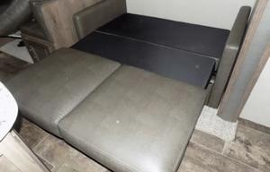 Family friendly with HUGE Bunkroom!!