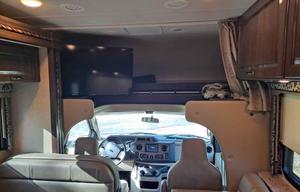 LIKE NEW- 31 foot Class C with Bunkbeds!!
