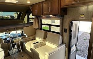 2022 Thor Motor Coach Omni BH35