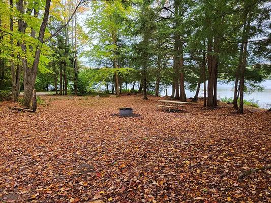 001, Loop: MINERVA LAKE CAMPSITE